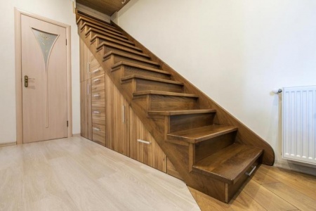 Biblioth&egrave;ques en bois sur mesure, quel style pour votre int&eacute;rieur
